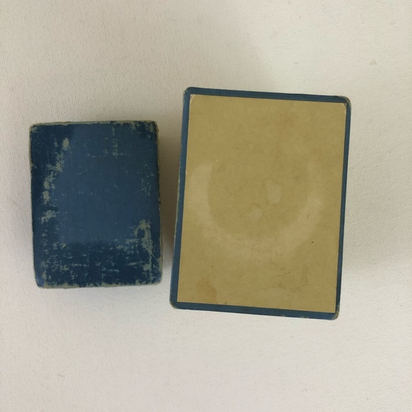 Antique Cold Cream Box - Picture 4 of 4